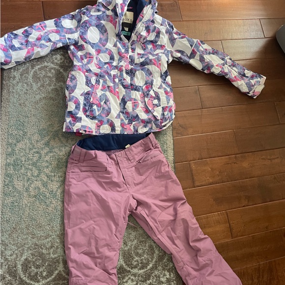 Snow Jacket - Picture 2 of 3